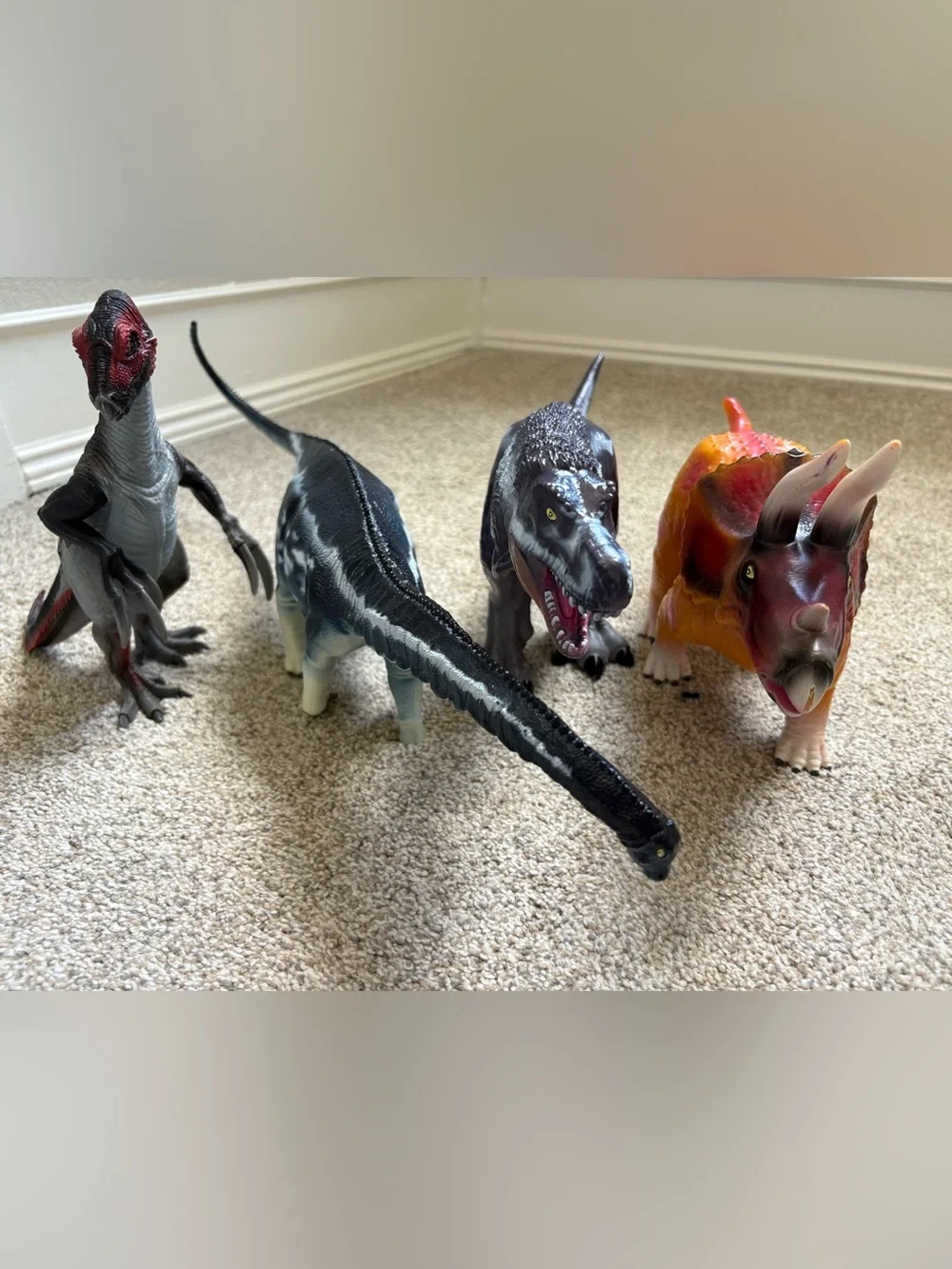 Kids Dinosaurs Toy Bundle -‎ Includes 3 NWT Books, 1 3-D Puzzle & 4 Large Dinos